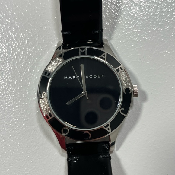 Black genuine leather watch by Marc Jacobs - Picture 3 of 6